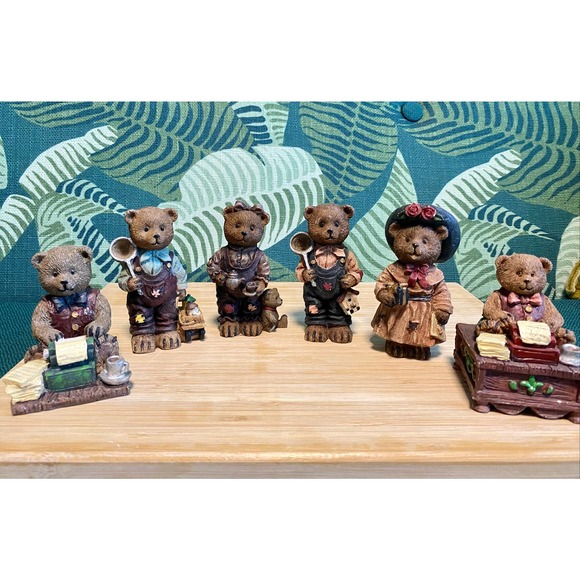 Lot of Vintage Poly Bear Figurines M.VP. Designs Teddy Bears (6) - Picture 1 of 10